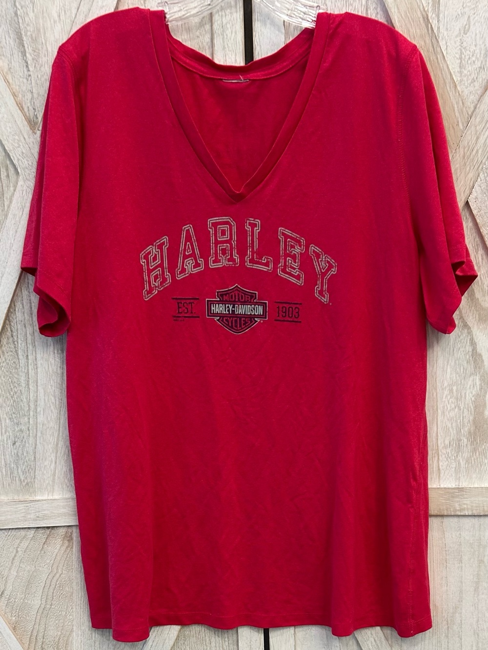 Harley-Davidson Yankee Bristol CT Dealer Red V-Neck Logo T-Shirt Woman’s 2XL XXL